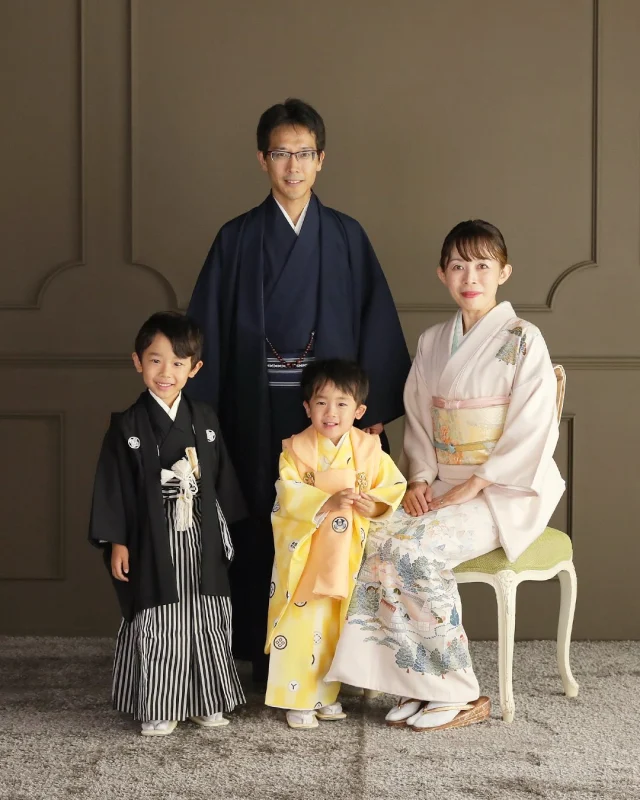 七五三のお写真です✨
楽しく撮影させて頂きました！

#名古屋ママ #愛知ママ #フォトスタジオ名古屋 #名古屋フォトスタジオ #名古屋写真館 #写真館名古屋 #大須写真館 #ベビフル #photostudio #photostudionagoya #nagoyaphotostudio #七五三名古屋 #名古屋七五三